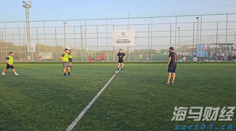 乌兹别克斯坦副总理：携手中国共建互联互通新格局